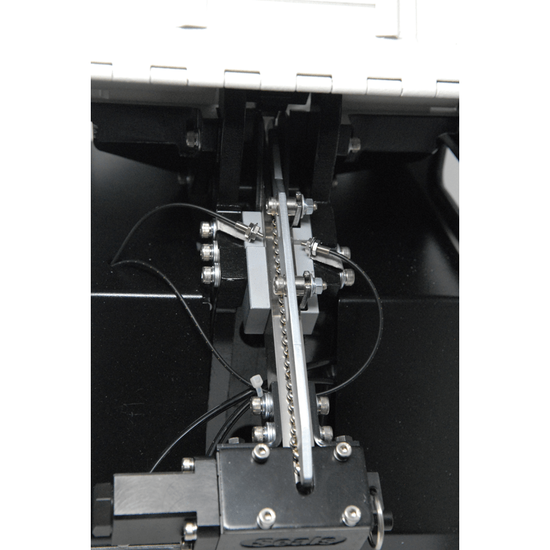 Focus on the DMM auto advanced screwfeeding system